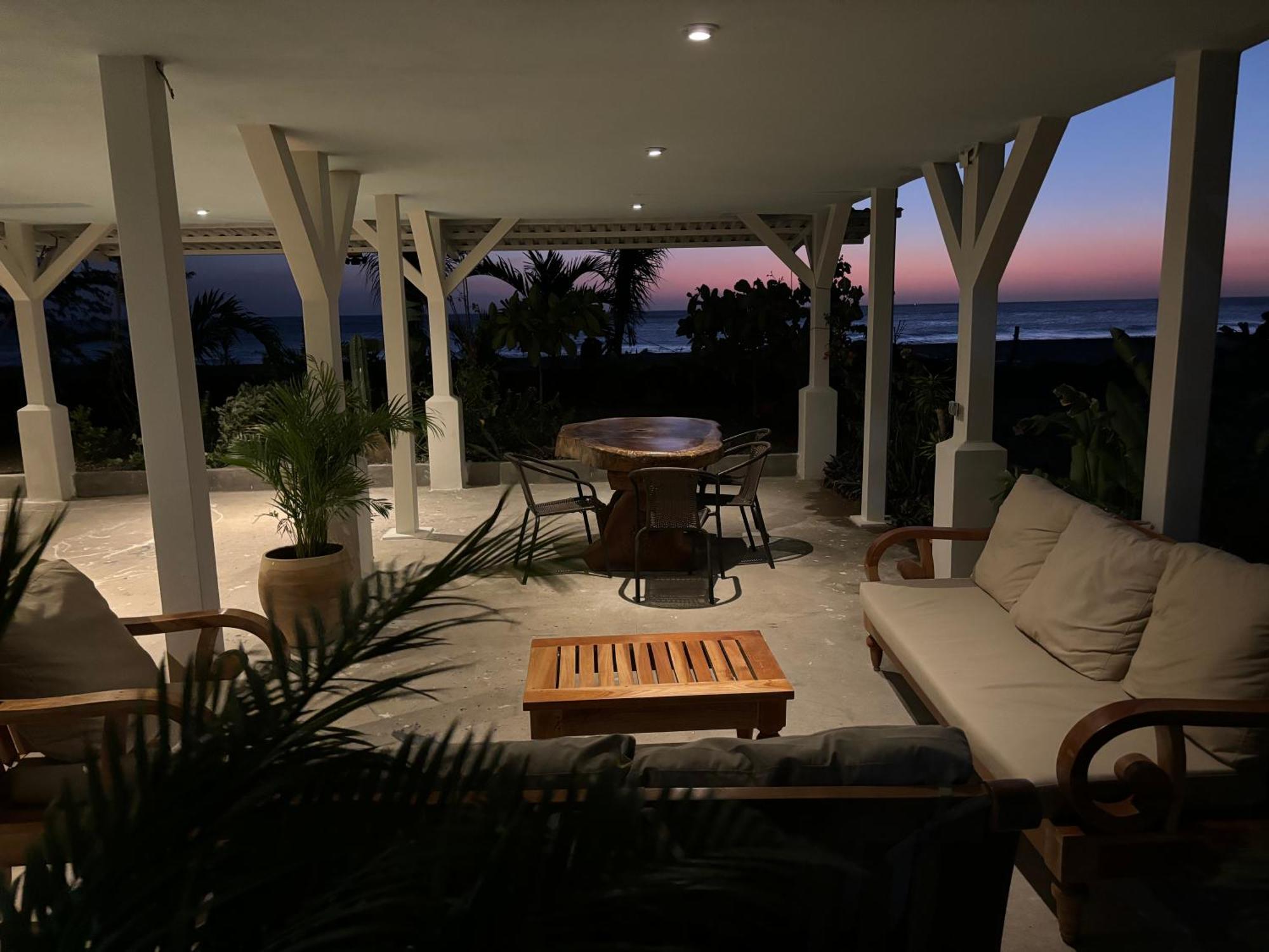 Stella Mar Oceanfront Hotel بوبويو المظهر الخارجي الصورة