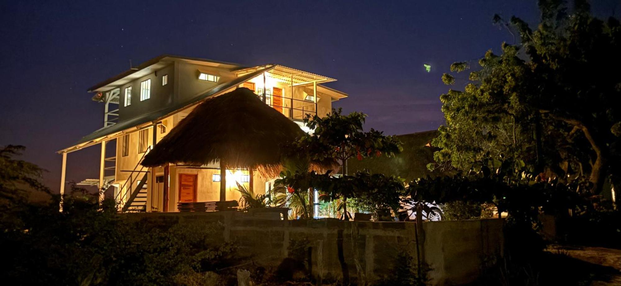 Stella Mar Oceanfront Hotel بوبويو المظهر الخارجي الصورة