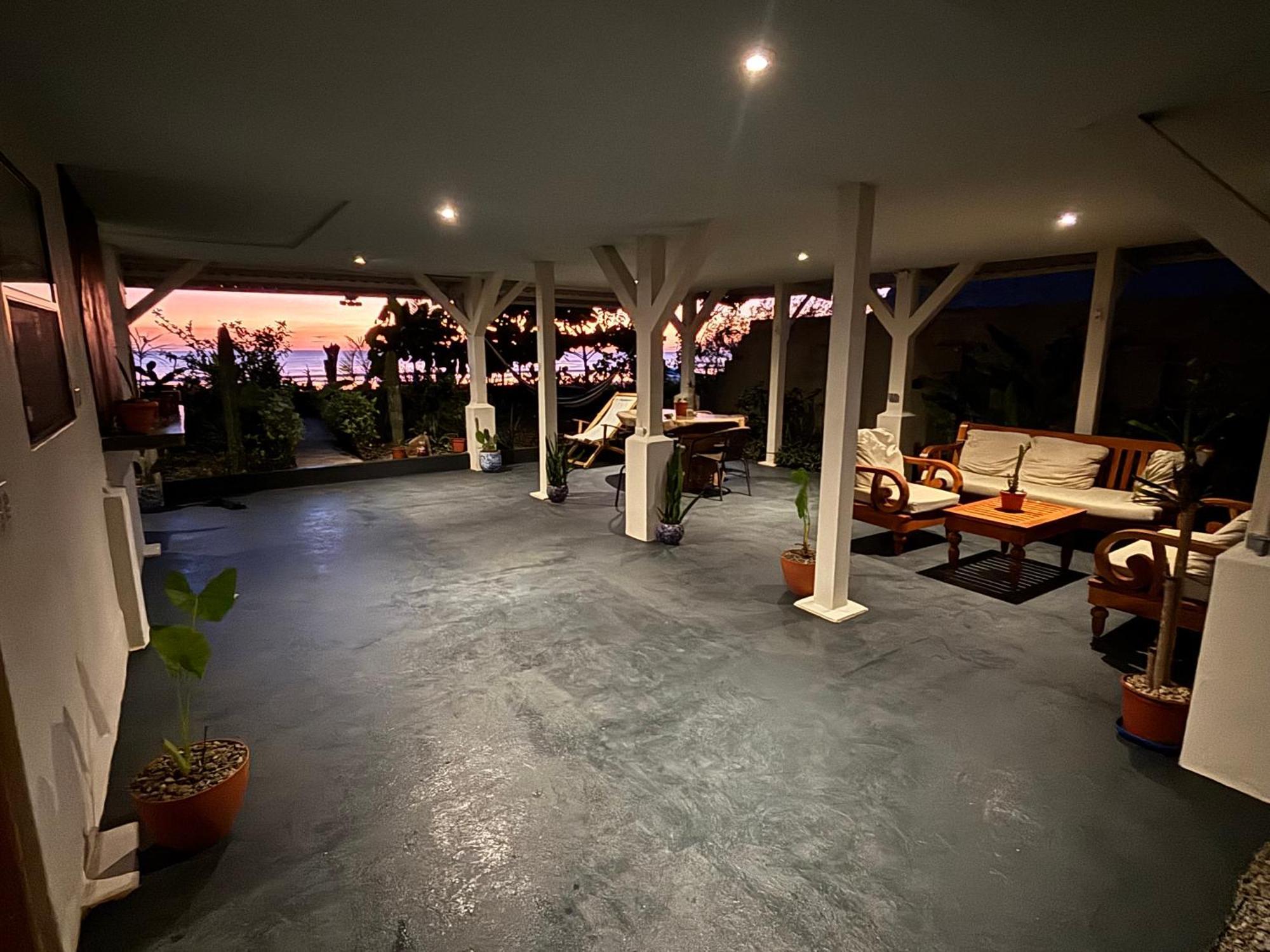 Stella Mar Oceanfront Hotel بوبويو المظهر الخارجي الصورة